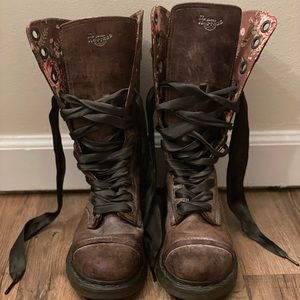 Dr Martens Triumph 1914 Combat Boots 12108 Size: Womens 8